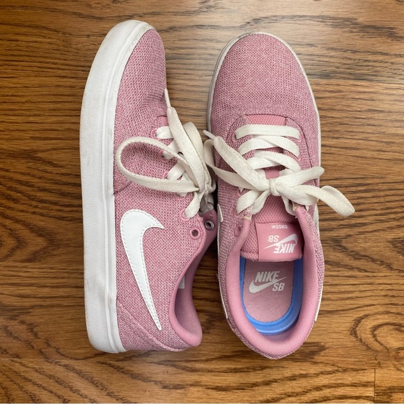 Nike Shoes - Nike SB Solarsoft skater sneakers